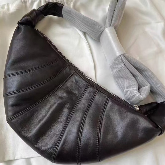 Lemaire Handbags - LEMAIRE classic black leather horn bag